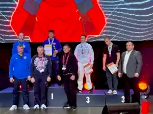 Чемпионат России по кикбоксингу - тренер клуба Алмаз стал серебряным призером